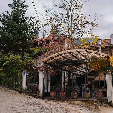 فيلة Mountain House *